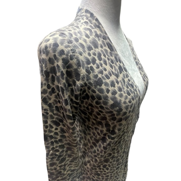 Ann Taylor. Sz XS. Silk Blend. Cheetah Print Cardigan. Excellent Condition π€©π€© - Picture 8 of 14